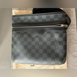 PRICE FIRM Louis Vuitton Thomas Messenger Bag Damier Graphite GUC